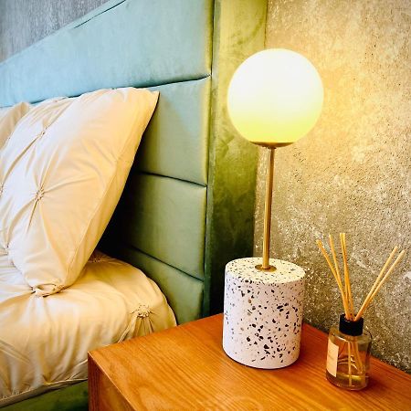 Exquisite - Two Bedroom Apartment Bucarest Esterno foto
