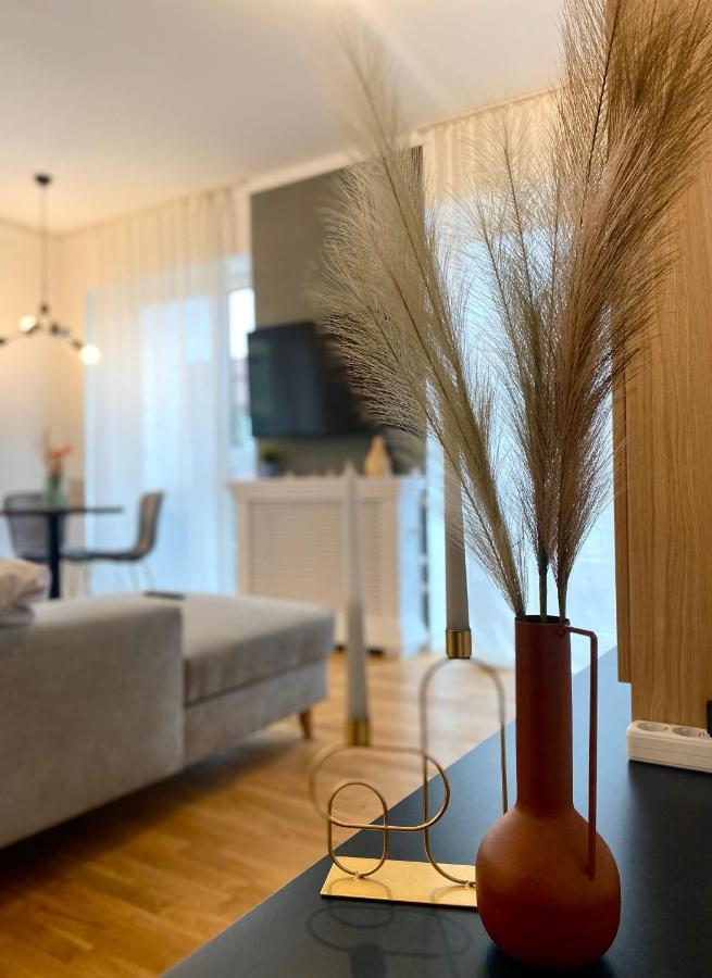 Exquisite - Two Bedroom Apartment Bucarest Esterno foto